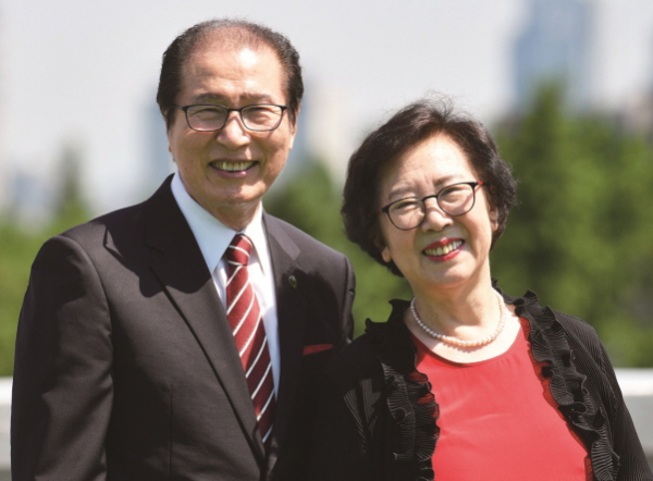 [두상달 부부행복칼럼] 악착같이 88세까지 살아보라