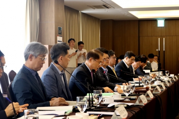 대통령 소속 농어업·농어촌특별위원회(위원장 장태평), ‘어린이집 친환경급식 활성화’를 주요 추진과제로 내걸고 본격적으로 정책 추진